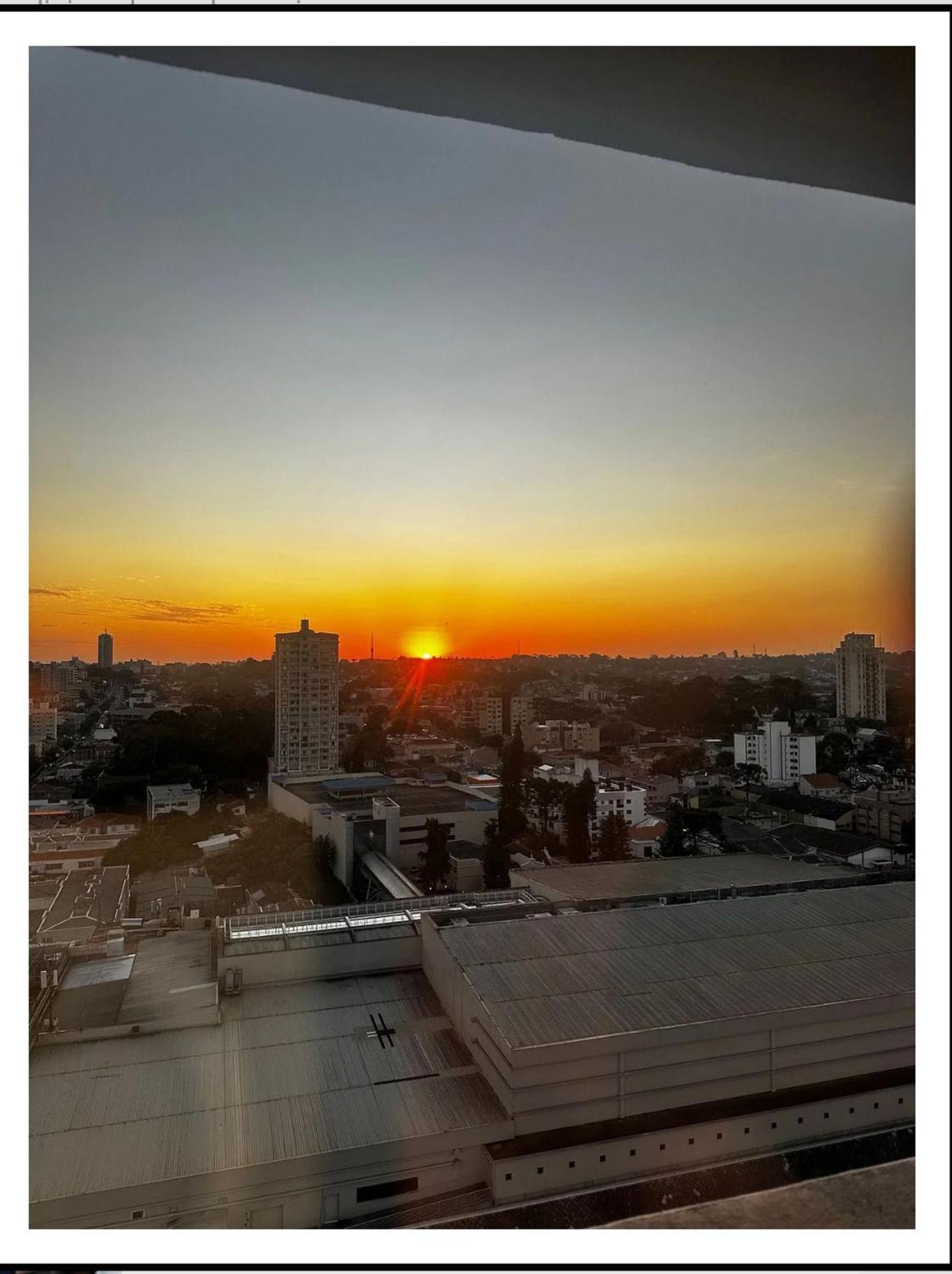 Tematico,moderno E Com Por Do Sol Mueller/centro Apartamento